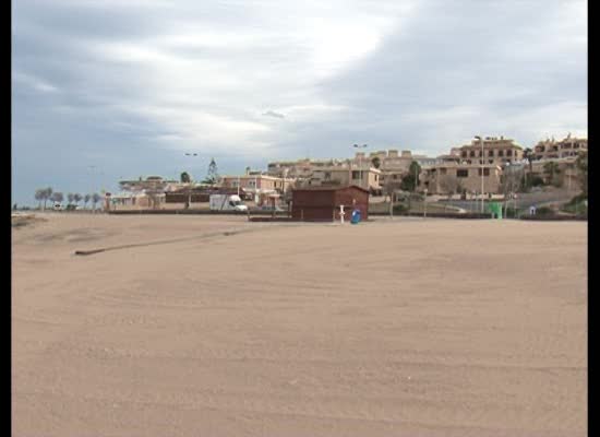 Imagen de Adjudicado provisionalmente el concurso de los kioskos de temporada en las playas de Torrevieja