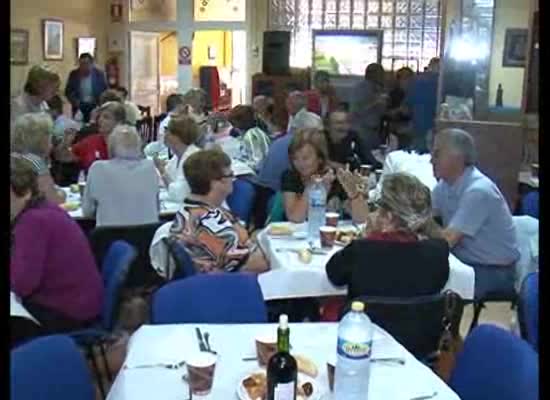 Imagen de El Día de la Sidra reunió a más de un centenar de miembros de asociaciones en el Centro Asturiano