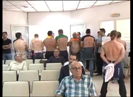 Imagen de El ayuntamiento denuncia ante Fiscalía el desnudo parcial de policías en una sesión plenaria