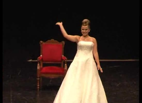 Imagen de Alejandra Spriridonova fue coronada Reina de las Fiestas del Sagrado Corazón de Jesús 2014