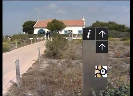 Imagen de Medio Ambiente pone en marcha el Proyecto Observadores del Parque en el P.N. de La Mata Torrevieja