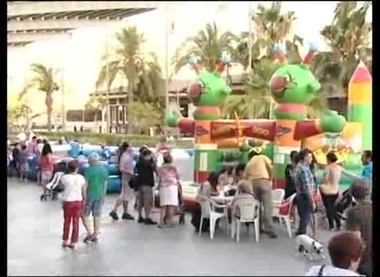 Imagen de Torrevieja celebra el III Festival Benéfico de la Junta Mayor de Cofradías en el Paseo Vistalegre