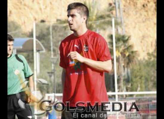 Imagen de César nuevo jugador del CD Torrevieja