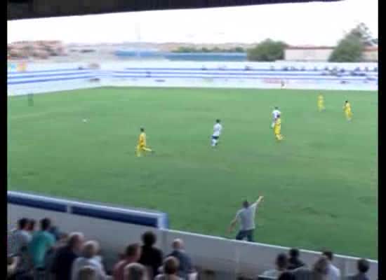 Imagen de Derrota del CD Torrevieja, por 0 a 2, en el esperado derbi ante el orihuela CF