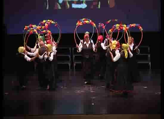 Imagen de Los alumnos de los talleres de baile para la tercera edad demuestran lo aprendido durante el año