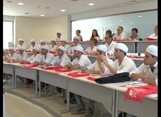 Imagen de Los futuros profesionales de la Hostelería conmemoran el Día Mundial de la Alimentación