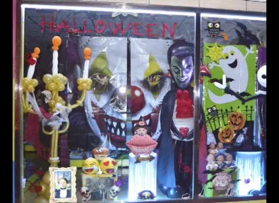 Imagen de Regalos San Esteban, mejor escaparate comercial de la campaña Halloween 2014