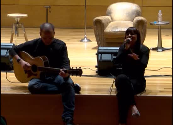 Imagen de La cantante Shani Ormiston cautivó al público con su directo en el Palacio de la Música