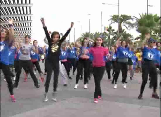 Imagen de Deporte y música inundan el paseo de Vistalegre para mostrar el apoyo a los enfermos mentales