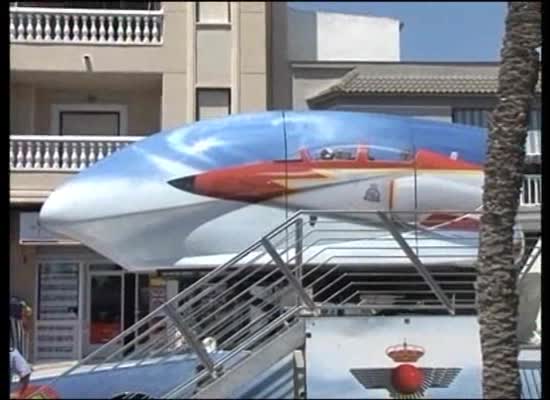 Imagen de El emulador de vuelo de la Patrulla Águila llega a Torrevieja