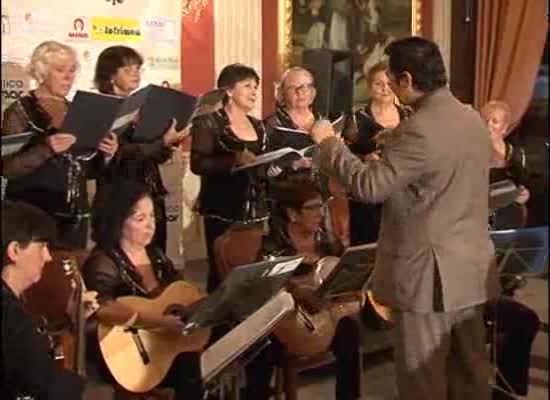 Imagen de El Coro de Amas de Casa Cecilio Gallego impregna el Casino con sus voces