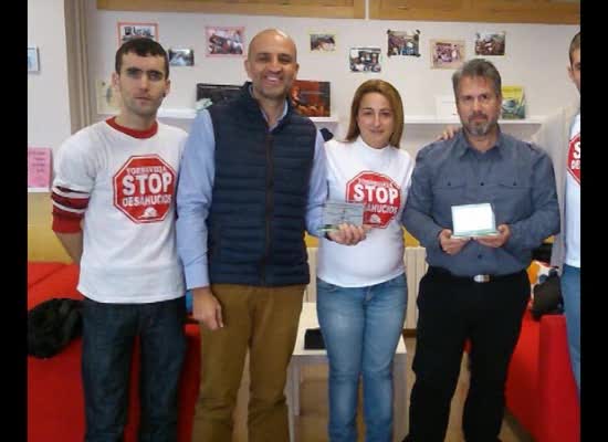 Imagen de Stop Desahucios Torrevieja entrega sus Premios Solidarios 2014