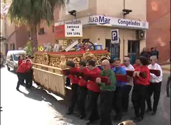 Imagen de La cofradía de San Juan recolecta una gran cantidad de alimentos y juguetes para los necesitados