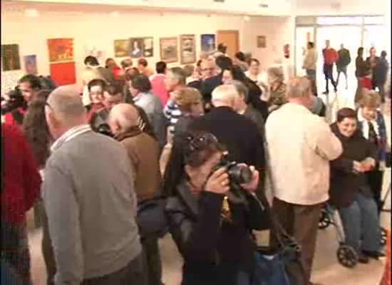 Imagen de Más de 150 piezas conforman la exposición de cerámica y pintura inaugurada en el Centro Cultural