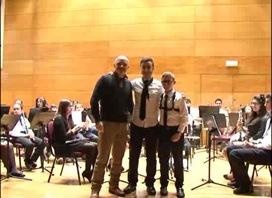 Imagen de La banda Juvenil de la Unión Musical Torrevejense homenajea a los padres