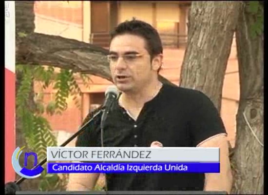 Imagen de Mas de 300 personas apoyaron el mitin de IU en la Plaza de la Constitución de Torrevieja