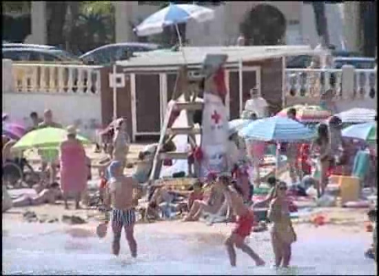 Imagen de El sábado 20 comienza el servicio de prevención, vigilancia y rescate en las playas de Torrevieja