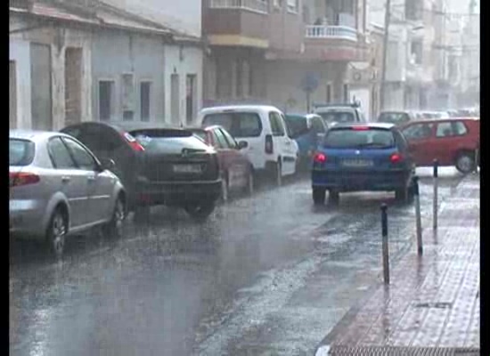 Imagen de La lluvia vuelve a Torrevieja. La tormenta deja hasta 5 litros por metro cuadrado