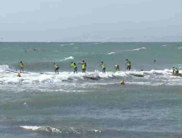 Imagen de La playa de Los Locos se convirtió en un mar de tablas a remo