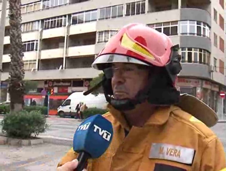 Imagen de Fuertes vientos mas de 85 km/h, arrasan arbolado y cerramientos en nuestra ciudad