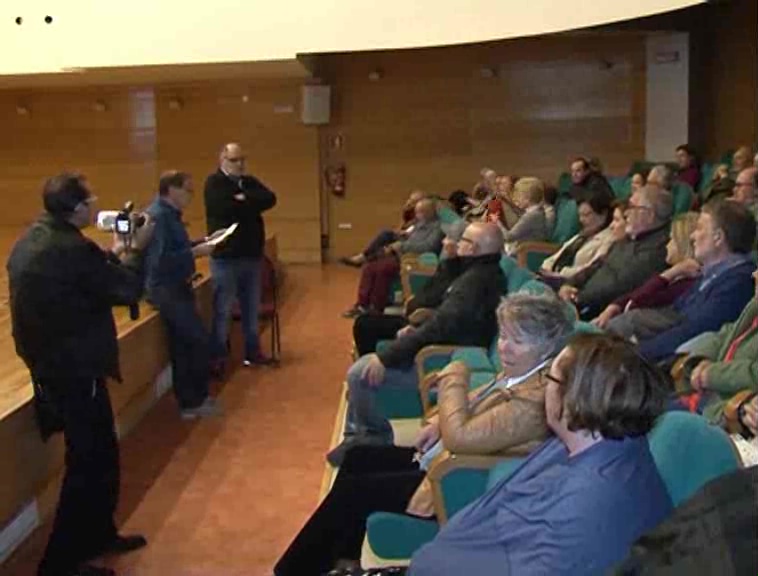 Imagen de Las Eras de la Sal protagonizaron la charla proyección ofrecida por Francisco Sala Aniorte