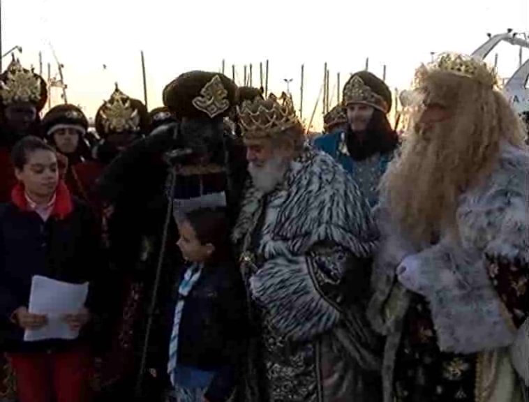 Imagen de Los Reyes Magos de Oriente llegan a Torrevieja repartiendo ilusión