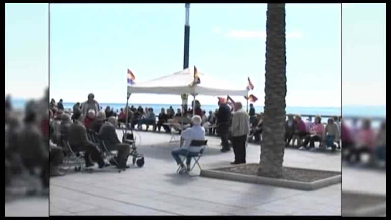 Imagen de Las organizaciones republicanas de Torrevieja celebran juntas el 85 aniversario de la II República