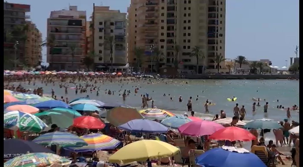 Imagen de Las playas de Torrevieja continúan hoy sin socorristas