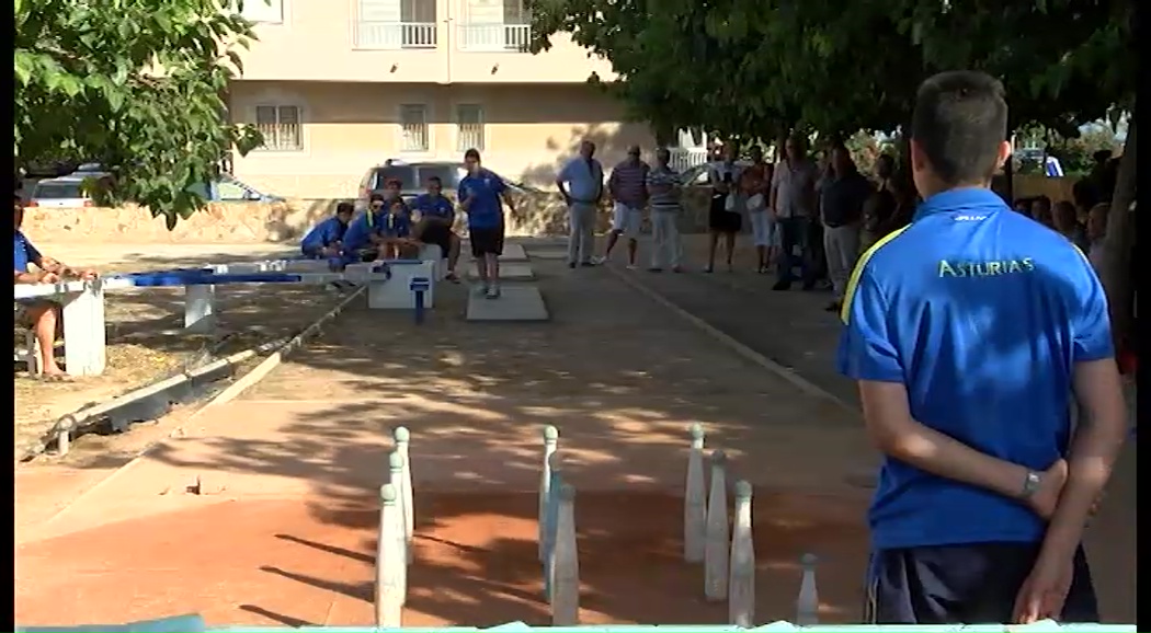 Imagen de Las jóvenes promesas de la Cuatreada Bolística Asturiana compitieron en Torrevieja.