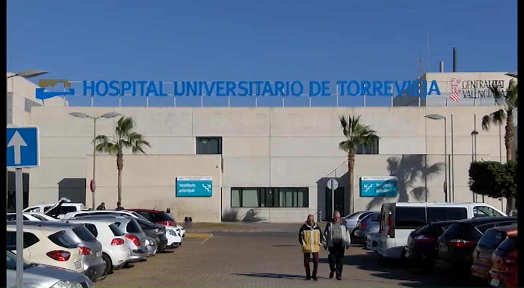 Imagen de El Hospital de Torrevieja comienza la campaña “Un verano a tu salud”
