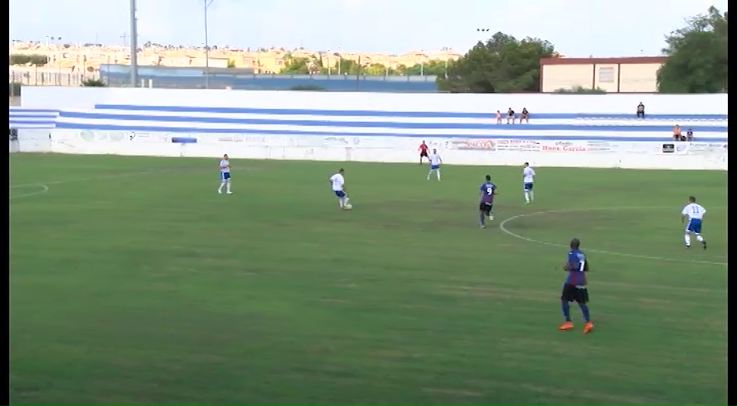 Imagen de El CD Torrevieja se impone al CD Almoradí en el primer partido de liga