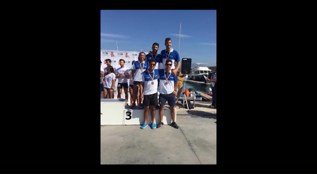 Imagen de 4 medallas para los remeros del RCNT en el campeonato de España de Remo de Mar