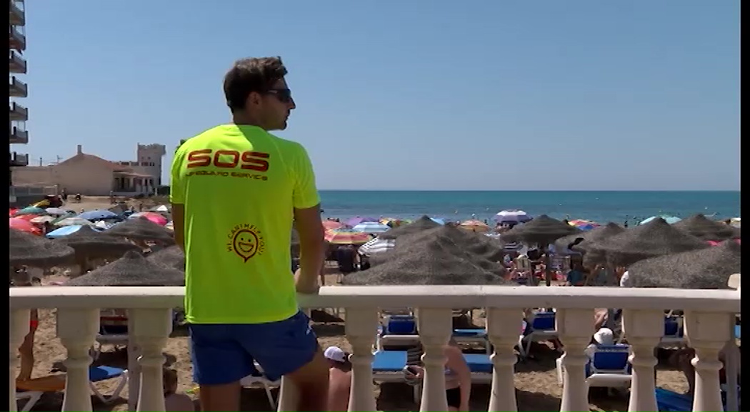 Imagen de De los 82 rescates realizados este verano en playas, 80 tuvieron como escenario la playa de la Mata