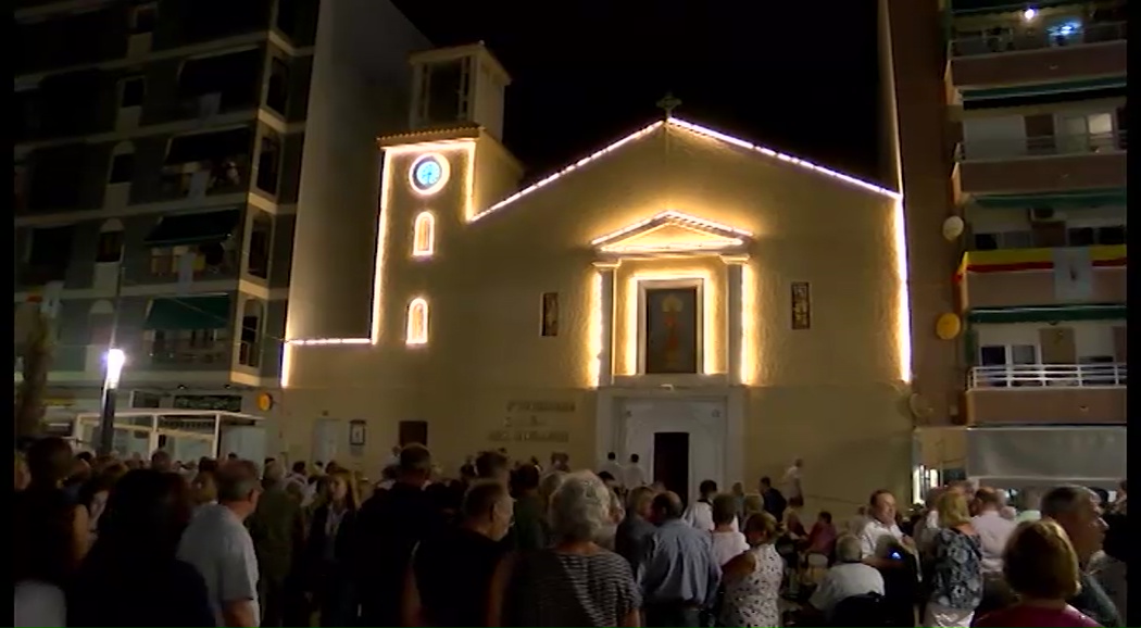 Imagen de La Mata vive su momento más emotivo con la procesión en honor a su patrona