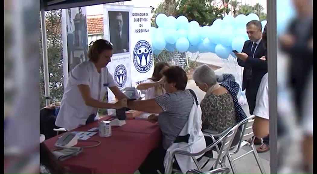 Imagen de Hospital Quirónsalud y la Asociación de Diabetes de Torrevieja inician campaña de prevención