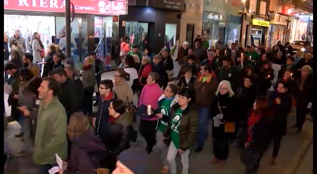 Imagen de La Vega Baja se manifiesta en Torrevieja reivindicando No más cortes de luz