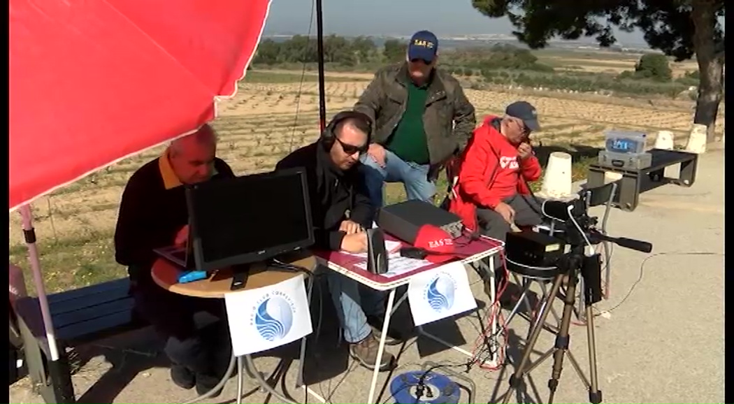 Imagen de Radioaficionados de Torrevieja contactan con más de 400 personas desde el Parque Natural