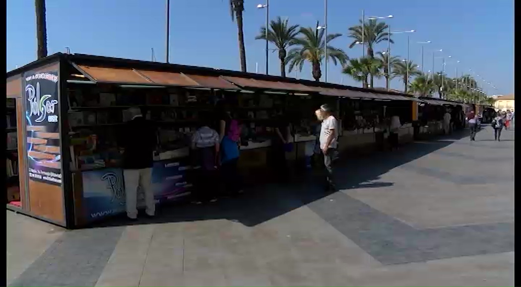 Imagen de La Feria del Libro de Torrevieja cumple 21 años