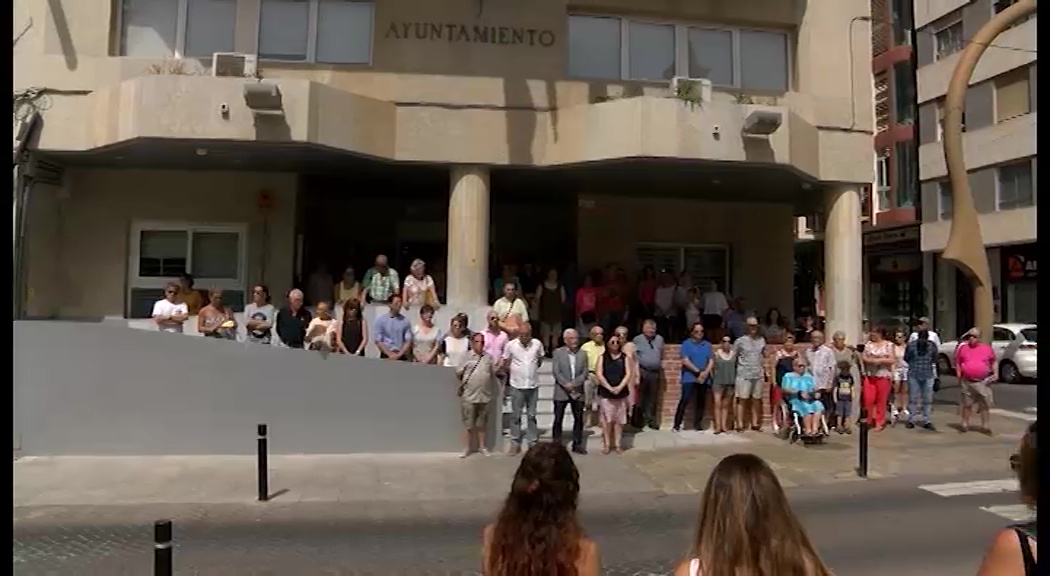 Imagen de Torrevieja rinde homenaje al concejal de Ermua asesinado por ETA hace 20 años