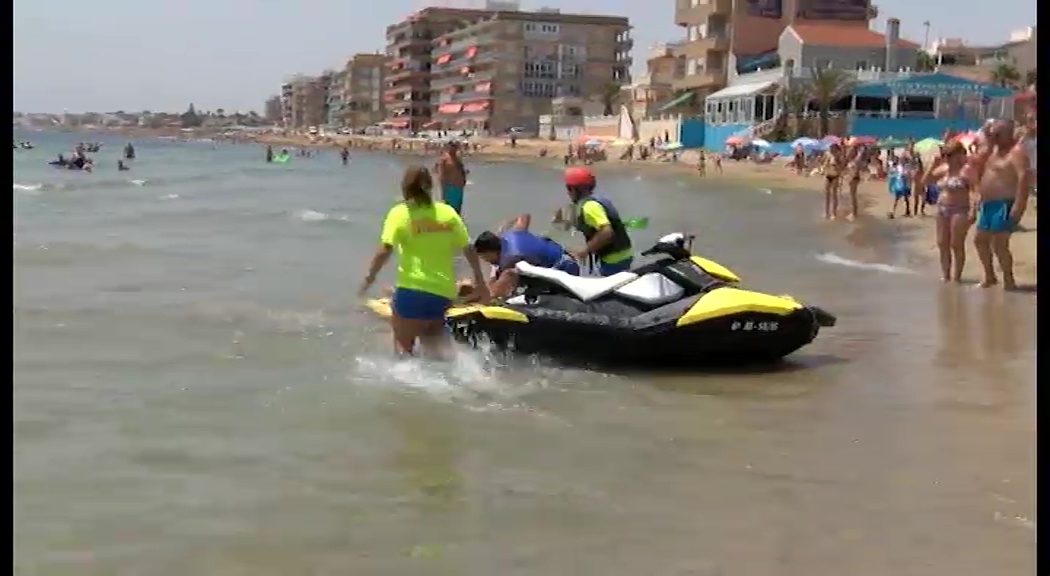 Imagen de Playas estudia ampliar el servicio de socorrismo a calas y ampliar el periodo en el que se presta