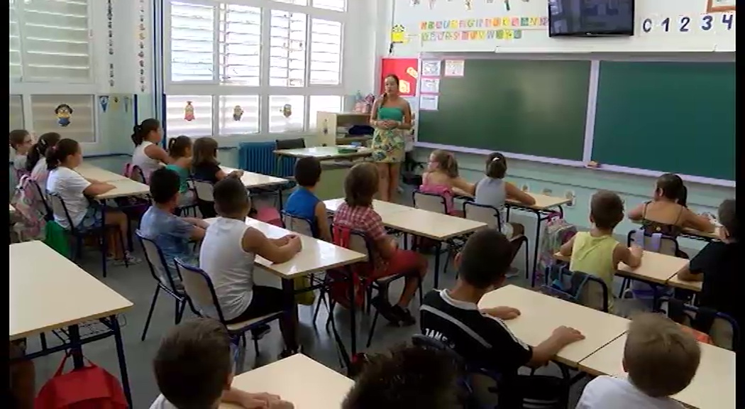 Imagen de El Hospital de Torrevieja conciencia en los colegios sobre una correcta higiene postural