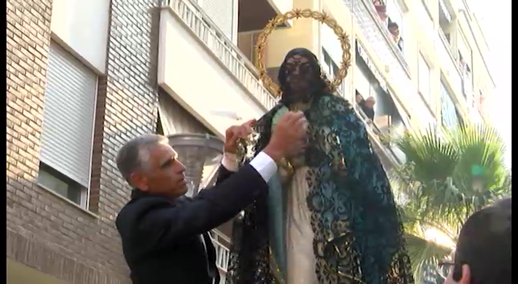 Imagen de Recogen firmas para que Hijos de la Inmaculada rectifique la decisión de la mantilla de la Virgen