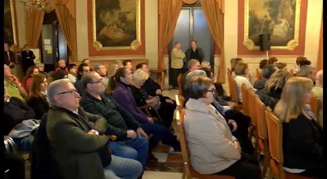 Imagen de Se reaviva la polémica en torno a la tradición de la mantilla de la Virgen