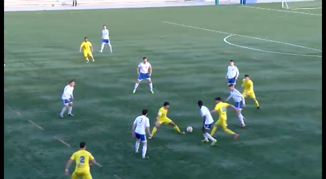 Imagen de El CD Torrevieja cae en casa frente al Orihuela CF B