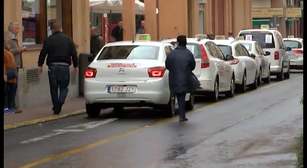 Imagen de Taxistas de Orihuela y Torrevieja podrían trabajar de manera conjunta durante los meses de verano