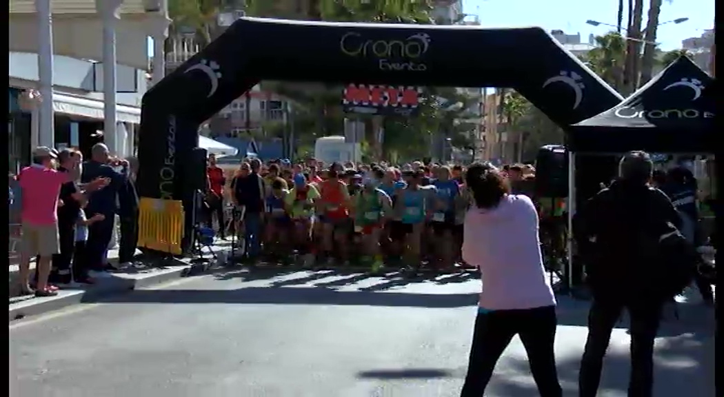 Imagen de Más de 300 corredores participaron en la V Carrera-Marcha Solidaria de AFA