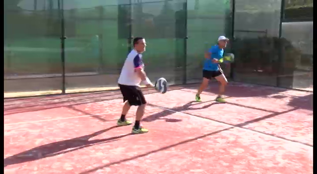 Imagen de 46 parejas participaron en el II Torneo Padel Chapapría Navarro y Asociados