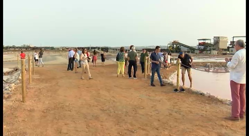 Imagen de Las Salinas -por fin- de cara a Torrevieja y su turismo