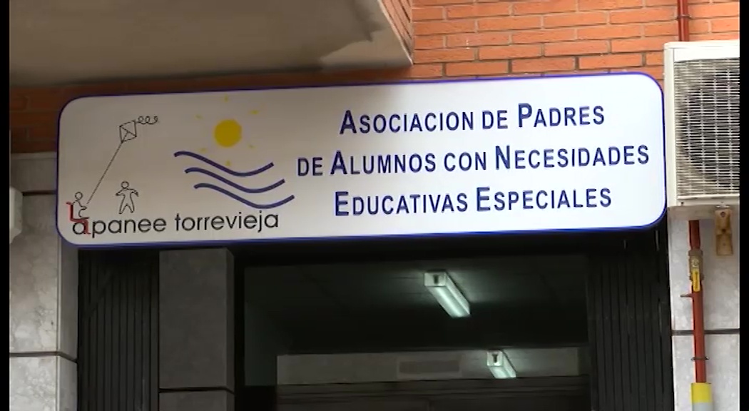 Imagen de APANEE denuncia que los niños con diversidad funcional han sido discriminados y excluídos