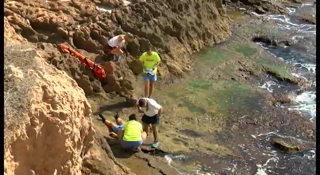 Imagen de Simulacro de rescate en cala Gambote